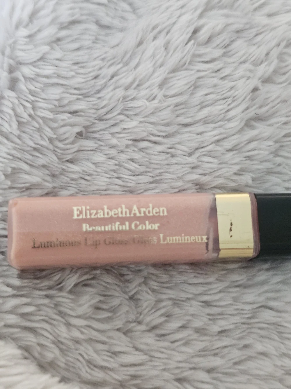 Elizabeth Arden Luminous Lip Gloss in Peach